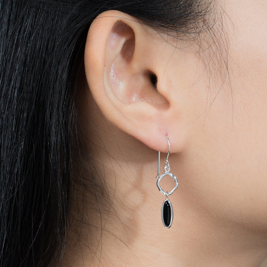 Wavy Link Oval Dangle Earrings with Stone (CDB 4562)