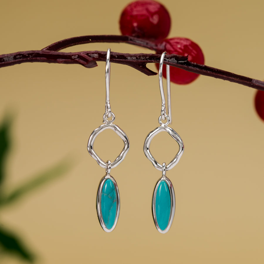 Wavy Link Oval Dangle Earrings with Stone (CDB 4562)