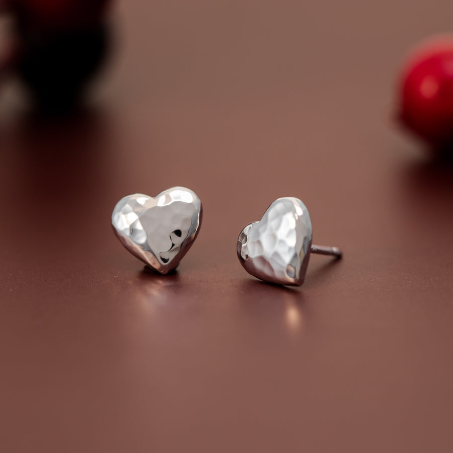 Hammered Heart Studs (ES 2788)