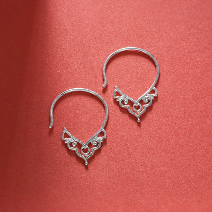 Bohemian Vine Leaf Pull Through Hoops (LA 2737)