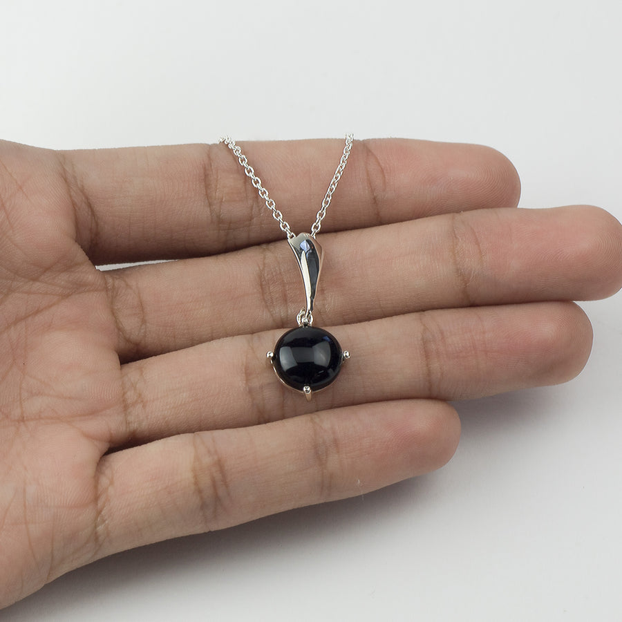 Bold Circle Pendant Necklace with Genuine Onyx (N 4355OX)